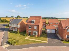 8, Hawkshead Way, Newbold S41 8FD