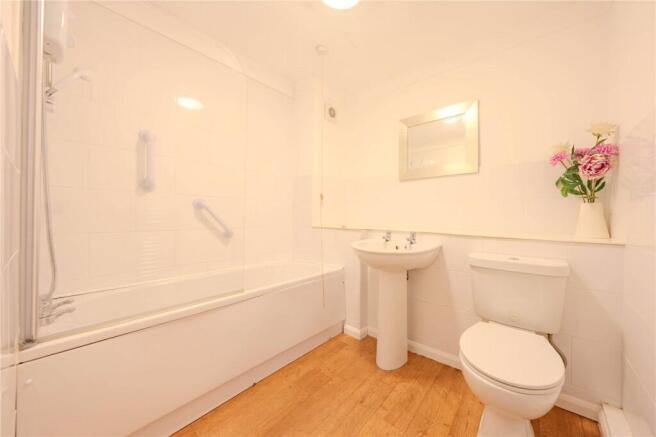 2 bed Apartment for sale Image 8