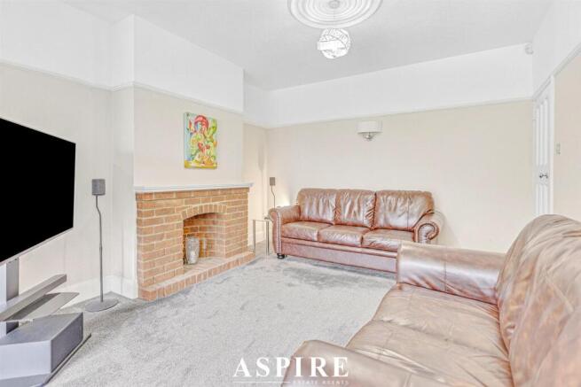 Video Tour inside - Bath Road, Romford photo 5