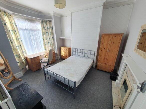 grafton-street-hu5-2nr-952140