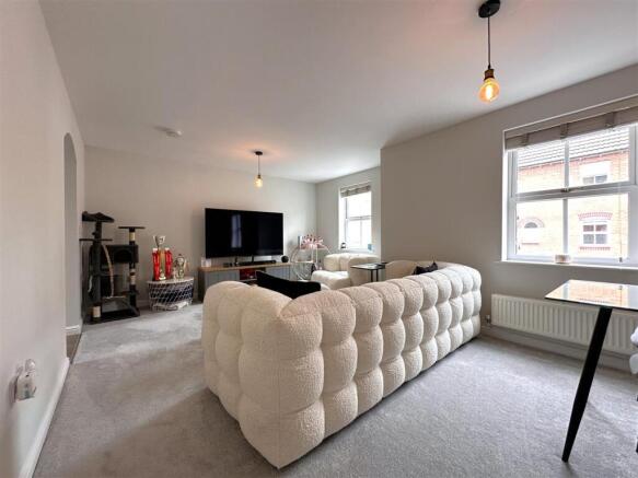 Living Space 762