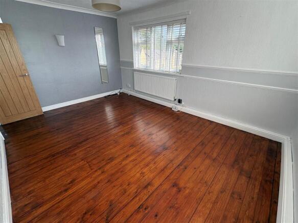 2 bed Apartment for sale Image 4