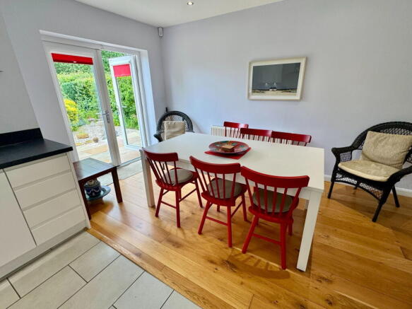 3 bed Semi-Detached Bungalow for sale Image 8