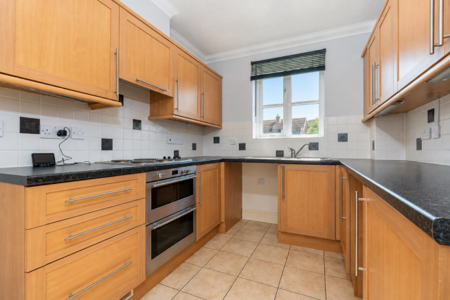 2-bed flat on Bromedale Avenue, Mulbarton, NR14, £160,000