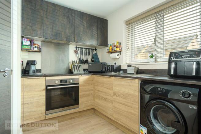 2 bed Semi-Detached for sale Image 5