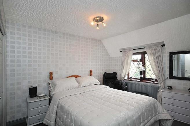 BEDROOM 2