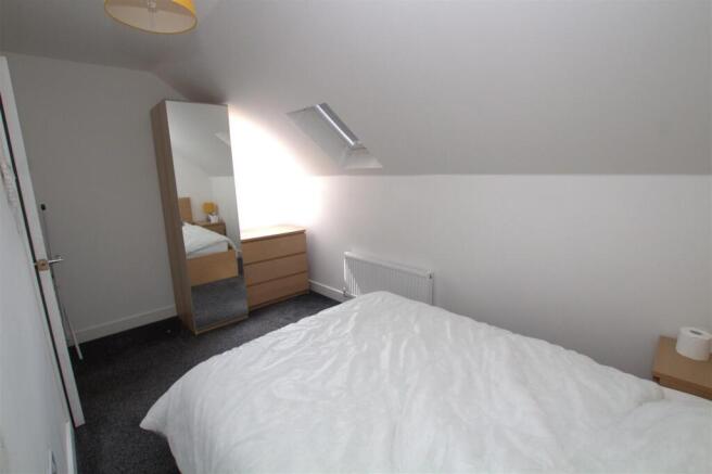 1 bed Apartment to rent Image 4