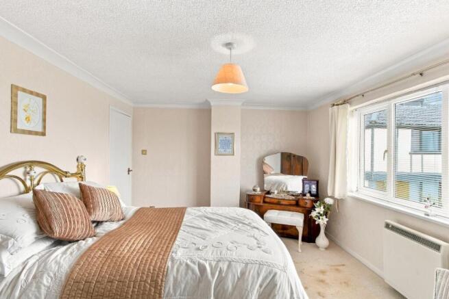 2 bed Semi-Detached for sale Image 11