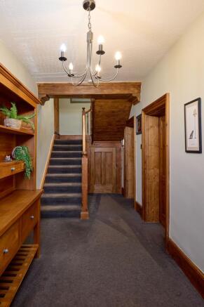 5 bed Detached for sale Image 5