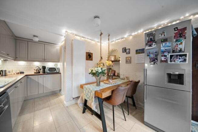 3 bed Terraced for sale Image 7