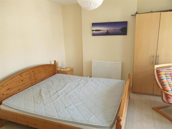 Bedroom 1.jpg