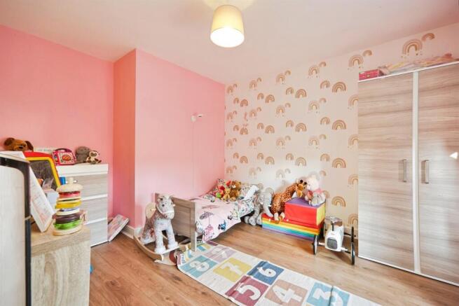 4 bed Detached for sale Image 12