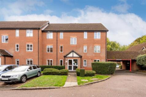 Admirals Court, Rose Kiln Lane, Reading RG1