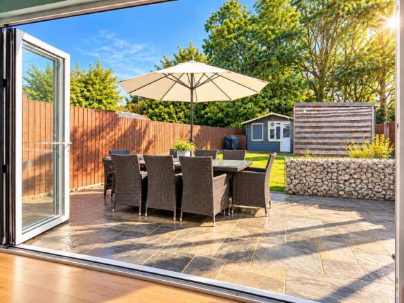 Bi-Folds to Garden