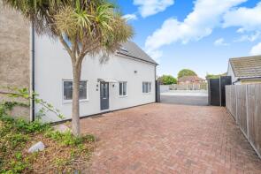 12, Stanwell Close, Staines-upon-thames TW19 7LL