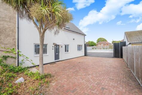 Stanwell Close, Stanwell, Staines-upon-Thames, TW19