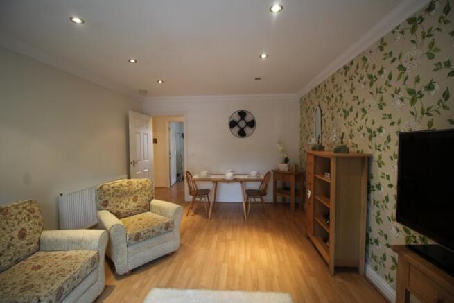 Sitting Room/Dining