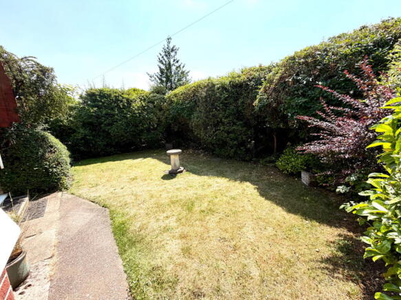 2 bed Detached Bungalow for sale Image 4