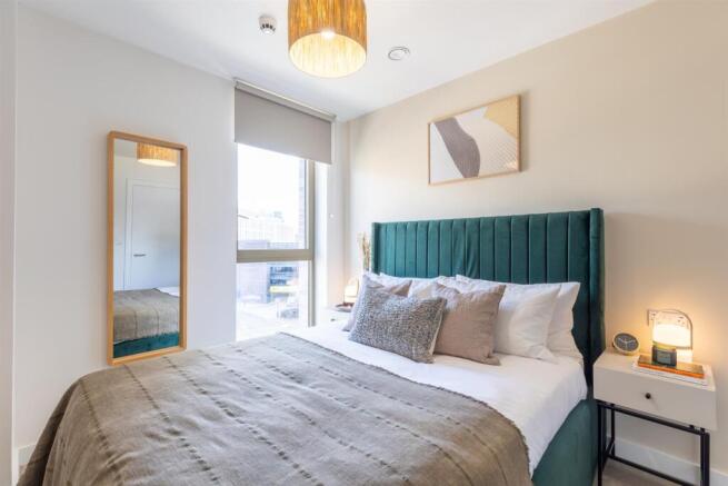 2 bed Apartment to rent Image 4