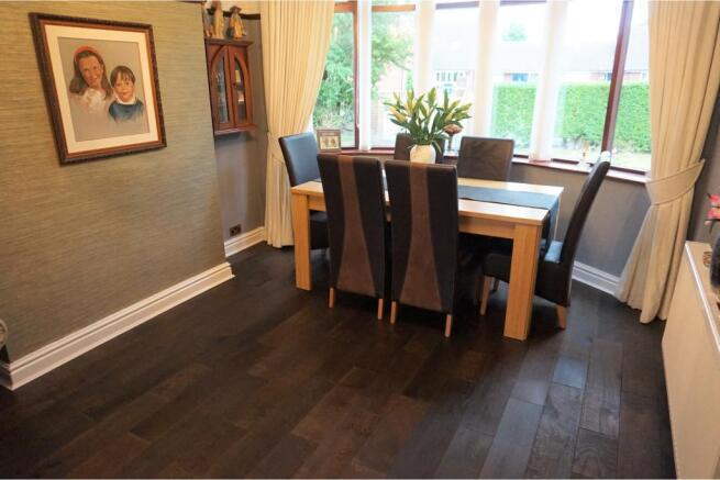 Lounge/Dining Room