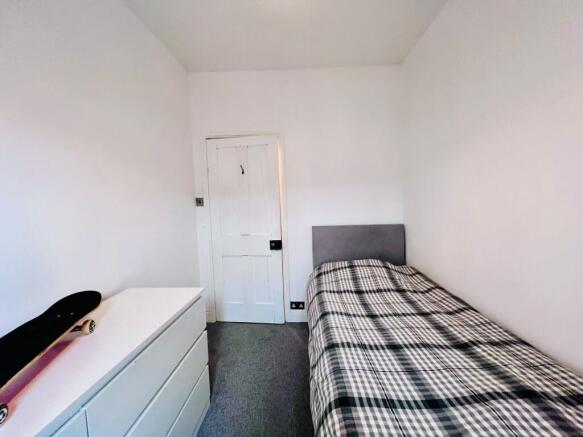 BEDROOM3.jpg