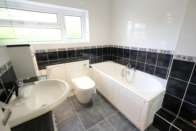 BATH/SHOWER ROOM