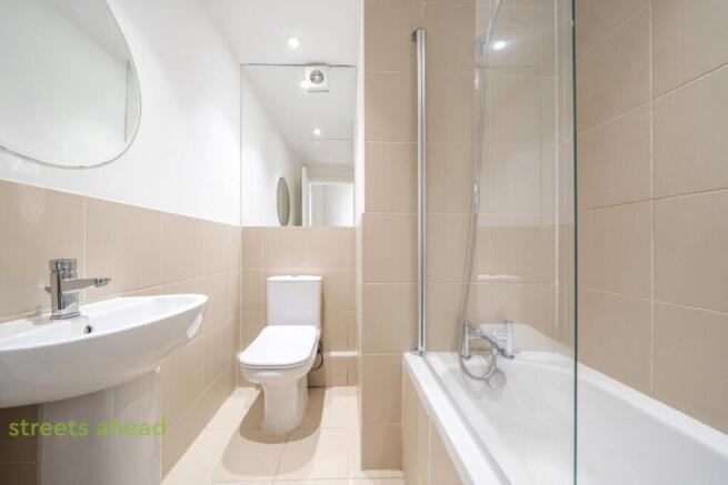 Apartment in London - View 5