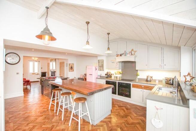 Kitchen Dining Famil