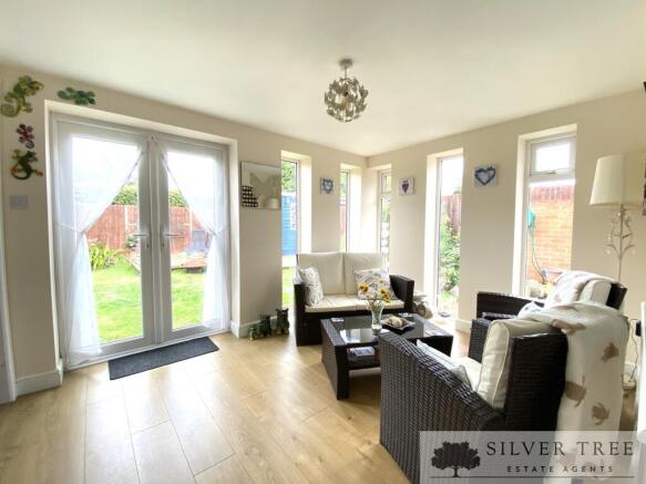 4 bed Detached for sale Image 3