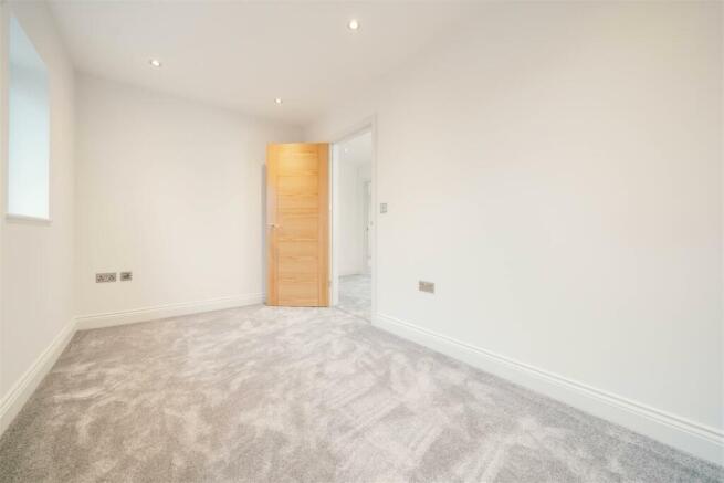 4th Bedroom-2.jpg