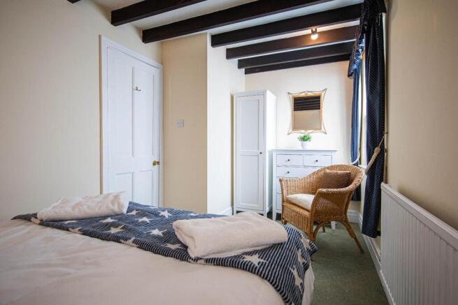 4 bed Cottage to rent Image 7