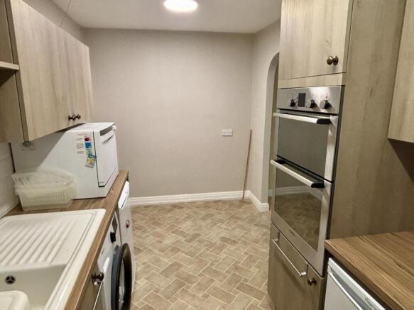 2 bed Apartment for sale Image 7