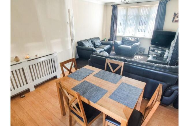 Lounge/Dining Room