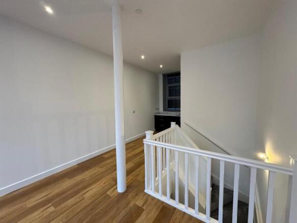 2 bed Apartment for sale Image 6