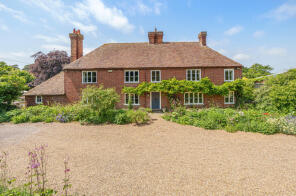 Wrens Farm House, Wrens Road, Sittingbourne ME9 8JE