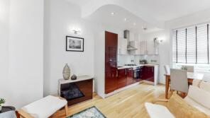 9a, Bayham Street, London NW1 0EY