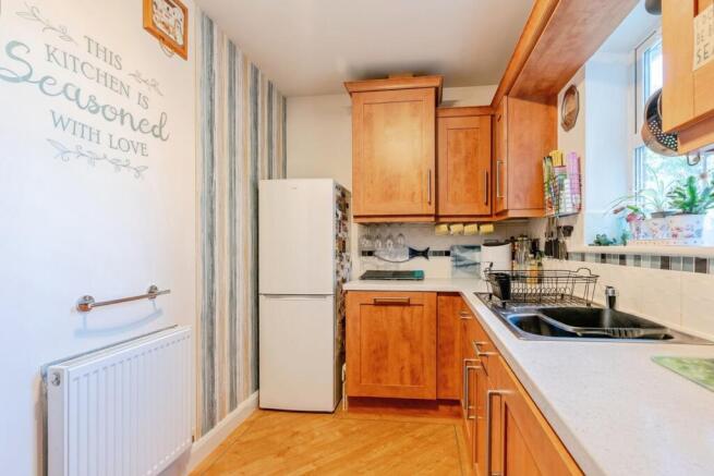 2 bed Flat for sale Image 12