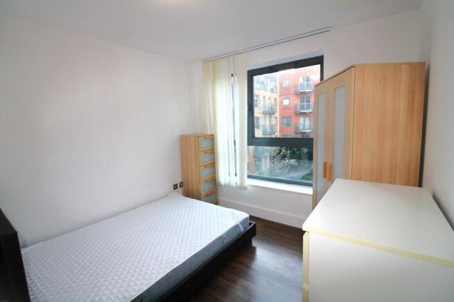 2 bed Apartment to rent Image 8