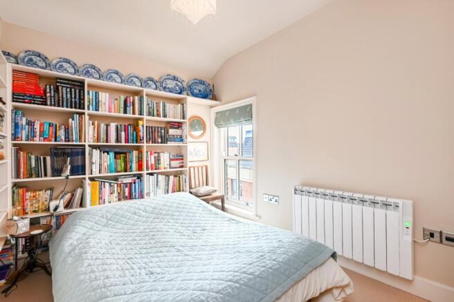 2 bed Flat for sale Image 11