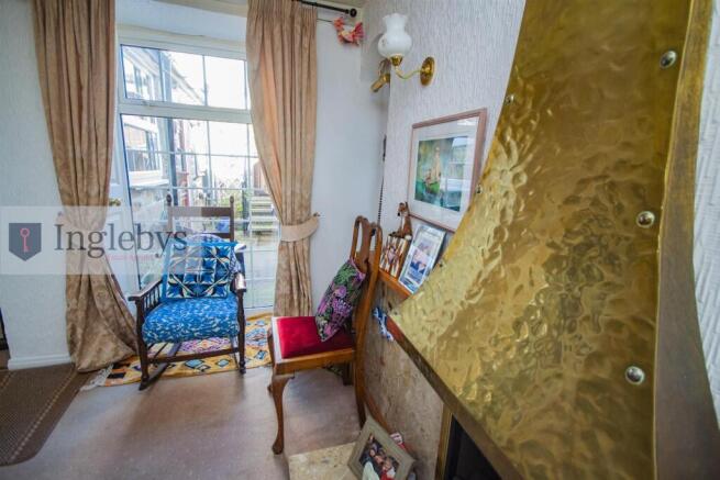 2 bed House for sale Image 7