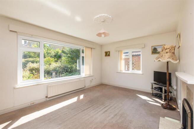2 bed Semi-Detached Bungalow for sale Image 5