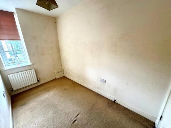 2 bed Flat for sale Image 6