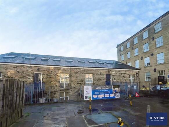 2 bed Apartment for sale in sowerby bridge