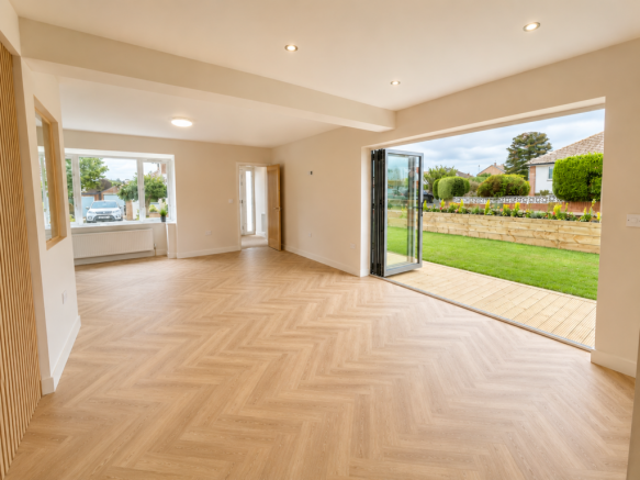 4 bed Semi-Detached for sale Image 4