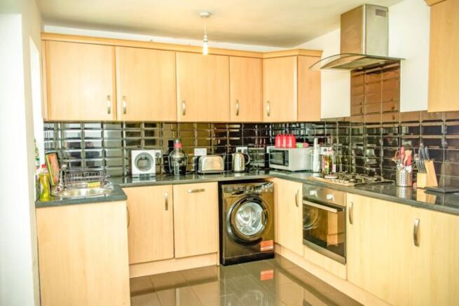 Kitchen / Breakfast Area