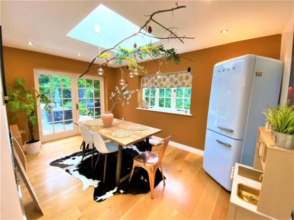 Dining Room 2.jpg