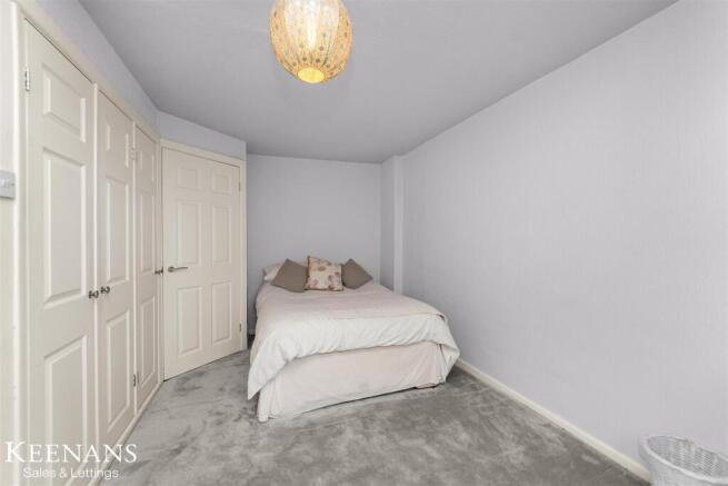3 bed Semi-Detached for sale Image 6