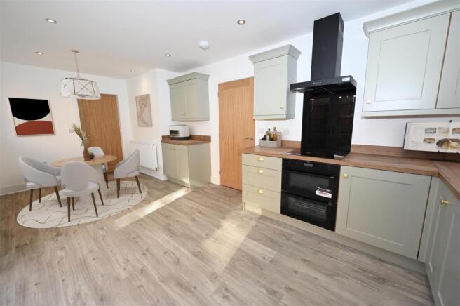 KITCHEN/BREAKFAST ROOM