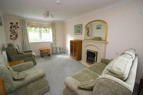 Walderslade Road, Chatham, ME5 9GJ