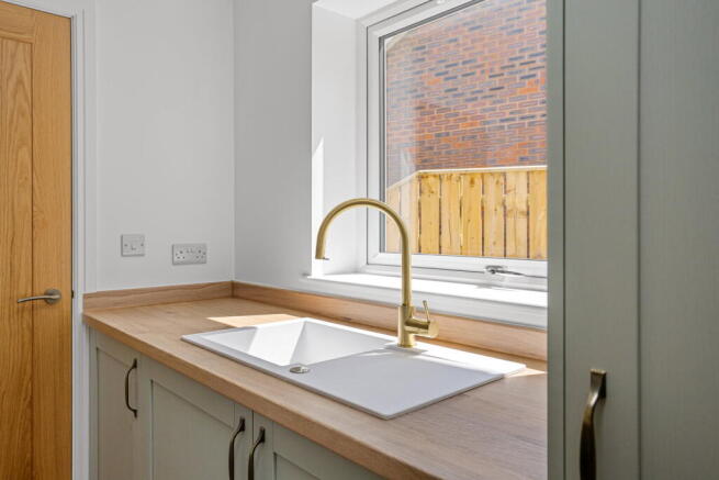 2 bed Semi-Detached for sale Image 7